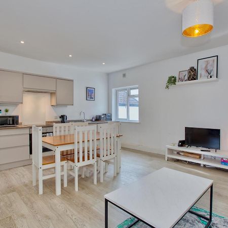 Modern 5-Beds - City Centre - Free Parking - Temple - By Hinkley Homes Short Lets & Serviced Accommodation Bristol Exterior photo
