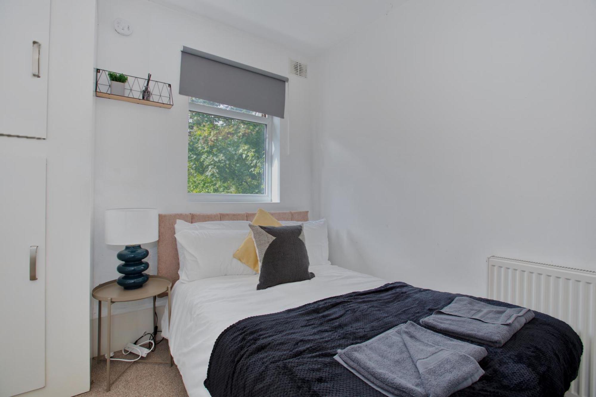 Modern 5-Beds - City Centre - Free Parking - Temple - By Hinkley Homes Short Lets & Serviced Accommodation Bristol Exterior photo