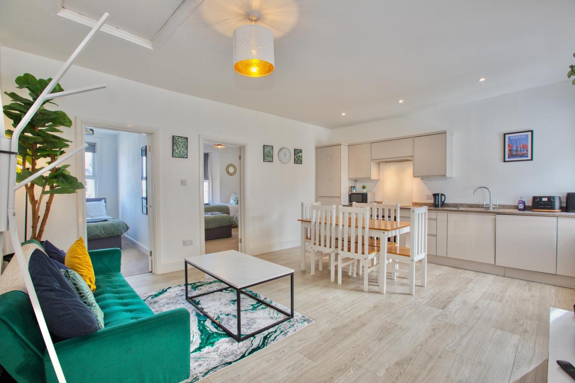 Modern 5-Beds - City Centre - Free Parking - Temple - By Hinkley Homes Short Lets & Serviced Accommodation Bristol Exterior photo